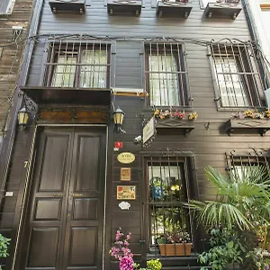 Naz Wooden House Estambul